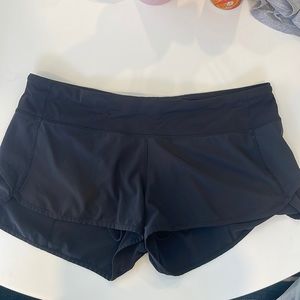 Black Lulu Lemon shorts